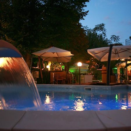Hotel Bengasi Rimini Buitenkant foto
