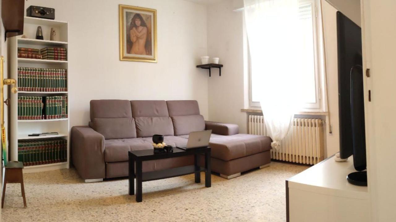 Hotel Bengasi Rimini Buitenkant foto