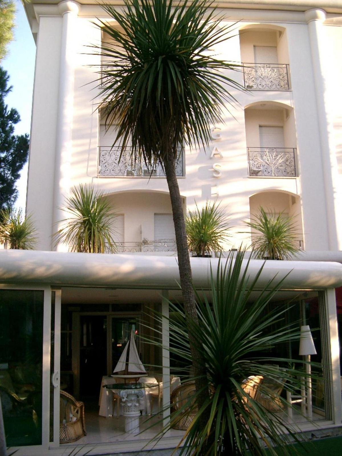 Hotel Bengasi Rimini Buitenkant foto