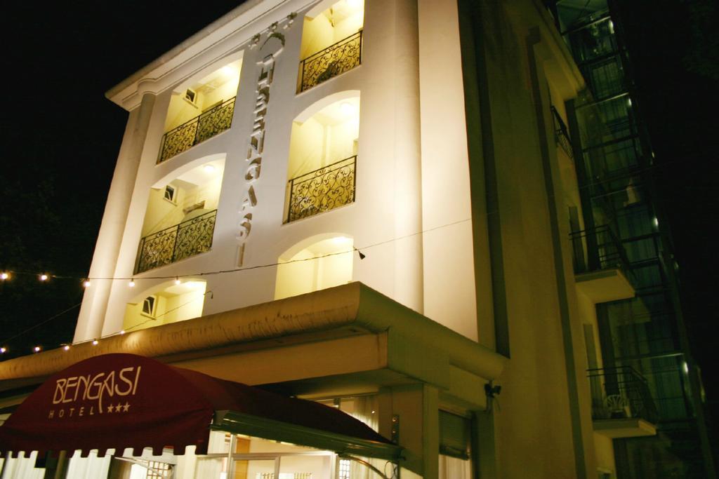 Hotel Bengasi Rimini Buitenkant foto
