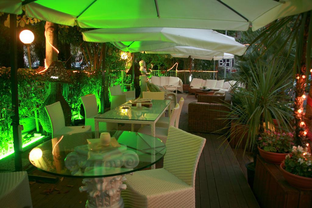 Hotel Bengasi Rimini Buitenkant foto